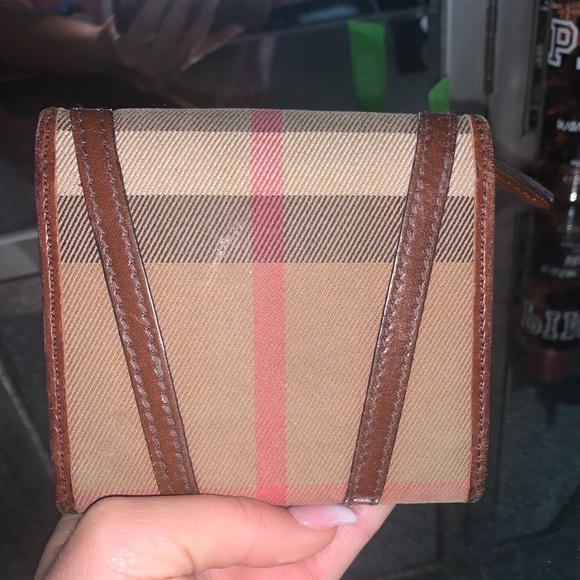 Burberry wallet - Picture 2 of 4